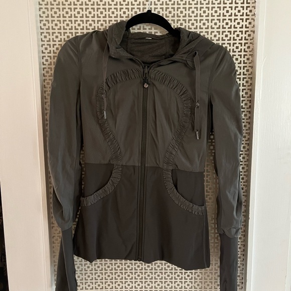 Lululemon jacket - Picture 2 of 9